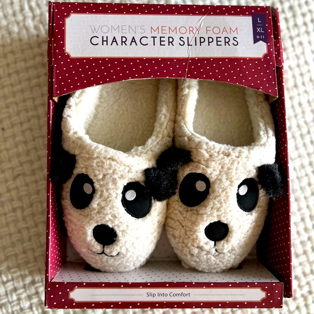 Panda Slippers - Picture 1 of 5